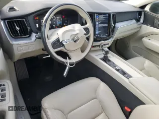 2018 Volvo XC60 Momentum with VIN LYV102RK0JB106389, listed as a Copart auction lot 82677454 with 114,832 mi miles and Salvage Title. Bid and sale history available at carsss.com. Image 8.
