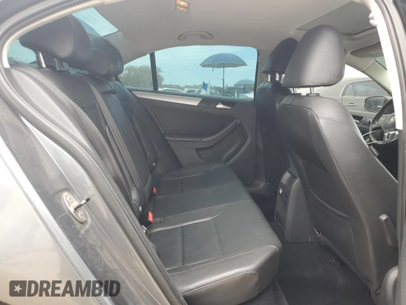 2013 Volkswagen Jetta SE с VIN 3VWDX7AJ7DM426295, выставлен на аукционе Copart как лот 55739005 с пробегом 212 804 миль миль и Списание • Salvage title. История ставок и продаж доступна на DreamBid. Изображение 10.