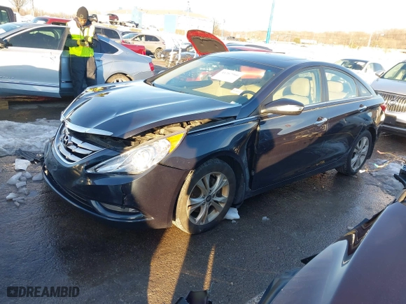 2013 Hyundai Sonata SE with VIN 5NPEC4AC4DH543471, listed as a IAAI auction lot 41267966 with 143,471 mi miles. Bid and sale history available at carsss.com. Image 19.