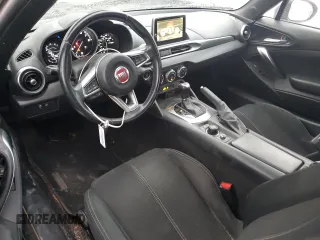2017 FIAT 124 Spider Elaborazione Abarth z VIN JC1NFAEK4H0127606, wystawiony jako Copart lot #88480585 z przebiegiem 43 786 mil mil oraz Szkoda całkowita • Salvage title. Historia ofert i sprzedaży dostępna na DreamBid. Obrazek 8.