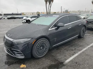 2023 Mercedes-Benz EQS 450 z VIN W1KCG2EB9PA041221, wystawiony jako Copart lot #45045365 z przebiegiem 16 102 mil mil oraz Szkoda całkowita • Salvage title. Historia ofert i sprzedaży dostępna na DreamBid. Obrazek 1.