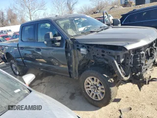 2019 Ford Super Duty F-250 SRW XL with VIN 1FT7W2BT2KEC40480, listed as a Copart auction lot 40177334 with 0 mi miles and Salvage Title. Bid and sale history available at carsss.com. Image 4.