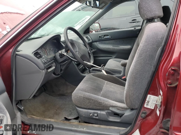 1996 Honda Accord EX with VIN 1HGCD5651TA110900, listed as a Copart auction lot 83578784 with 186,076 mi miles and Salvage Title. Bid and sale history available at DreamBid. Image 7.