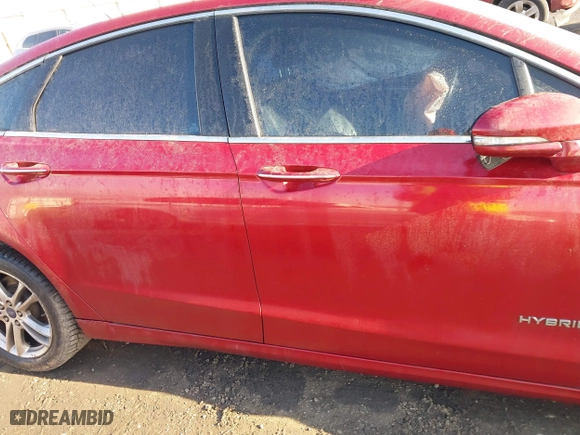 2015 Ford Fusion Titanium Hybrid with VIN 3FA6P0RU2FR199207, listed as a IAAI auction lot 41331947 with 1 mi miles. Bid and sale history available at carsss.com. Image 13.