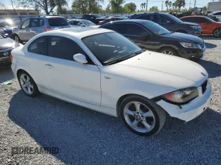 2009 BMW 1 Series 128i with VIN WBAUP73549VK76062, listed as a Copart auction lot 81888874 with Not Provided miles and Salvage Title. Bid and sale history available at carsss.com. Image 4.