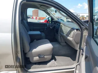 2005 Dodge 1500 SLT with VIN 1D7HA16N55J547409, listed as a IAAI auction lot 42098340 with 208,714 mi miles. Bid and sale history available at carsss.com. Image 5.