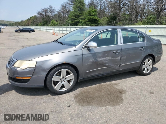 2008 Volkswagen Passat Komfort с VIN WVWAK73C68P082414, выставлен на аукционе Copart как лот 61903505 с пробегом 118 352 миль миль и Списание • Salvage title. История ставок и продаж доступна на DreamBid. Изображение 1.