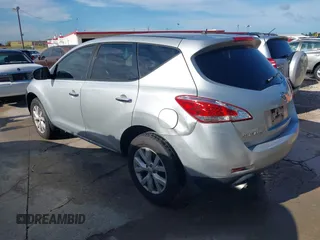 2011 Nissan Murano SL z VIN JN8AZ1MU0BW055971, wystawiony jako IAAI lot #42455292 z przebiegiem 206 390 mil mil oraz . Historia ofert i sprzedaży dostępna na DreamBid. Obrazek 3.