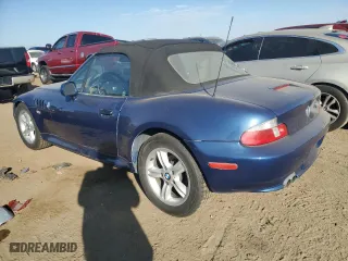 2000 BMW Z3 2.5L with VIN WBACH9342YLM92711, listed as a Copart auction lot 76013184 with 119,568 mi miles and Clean Title. Bid and sale history available at carsss.com. Image 2.