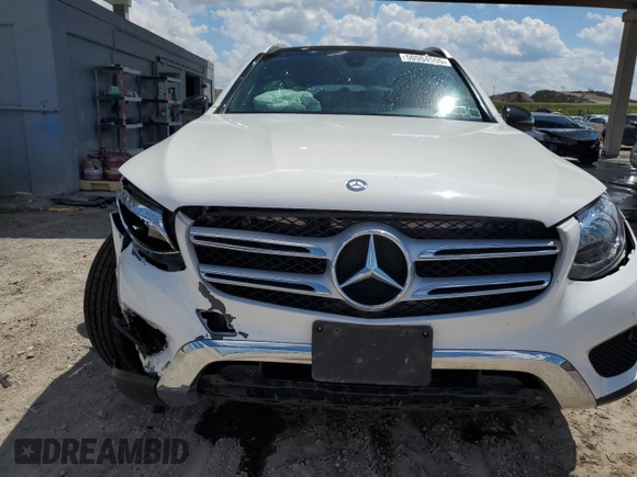 2017 Mercedes-Benz GLC with VIN WDC0G4JBXHF260444, listed as a Copart auction lot 50964555 with 31,823 mi miles and Salvage Title. Bid and sale history available at carsss.com. Image 5.