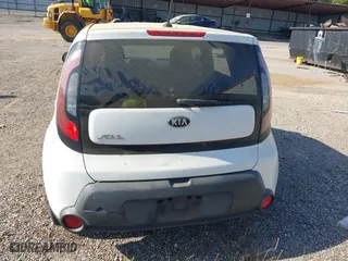 2014 Kia Soul with VIN KNDJN2A21E7056478, listed as a IAAI auction lot 42016501 with 203,500 mi miles. Bid and sale history available at carsss.com. Image 17.