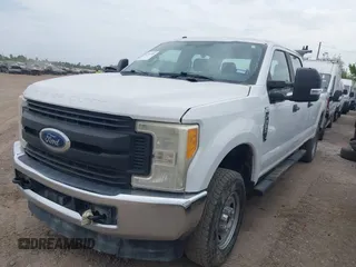 2017 Ford F-250 Lariat с VIN 1FT7W2B61HEE31617, выставлен на аукционе IAAI как лот 42782785 с пробегом 239 111 миль миль и . История ставок и продаж доступна на DreamBid. Изображение 17.