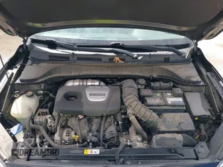 2018 Hyundai Kona Limited with VIN KM8K33A58JU078785, listed as a IAAI auction lot 41808445 with 58,738 mi miles. Bid and sale history available at carsss.com. Image 10.