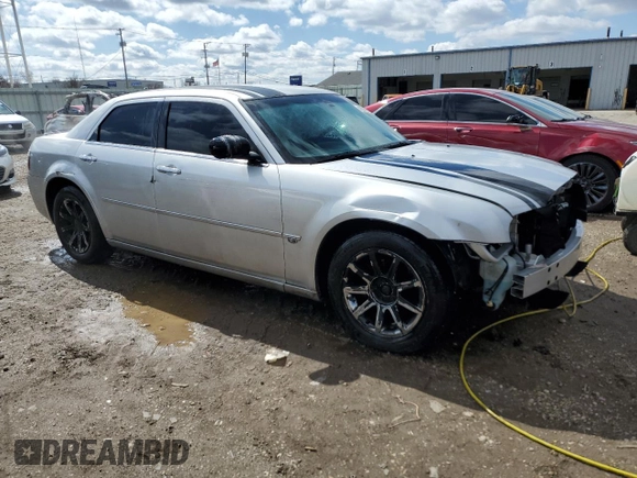 2006 Chrysler 300 C with VIN 2C3KA63H26H198177, listed as a Copart auction lot 48329365 with 197,464 mi miles and Salvage Title. Bid and sale history available at carsss.com. Image 4.