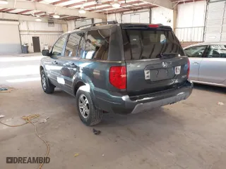 2005 Honda Pilot EX with VIN 5FNYF18475B044214, listed as a IAAI auction lot 41765385 with 226,796 mi miles. Bid and sale history available at carsss.com. Image 3.