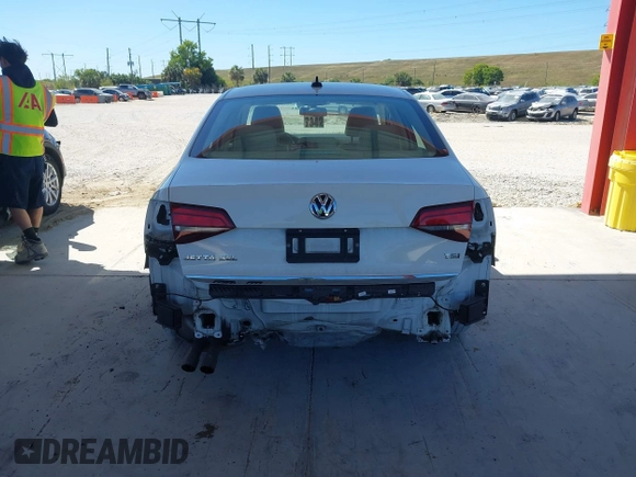 2017 Volkswagen Jetta SEL with VIN 3VWL17AJ0HM409955, listed as a IAAI auction lot 41840718 with 40,203 mi miles and . Bid and sale history available at DreamBid. Image 6.