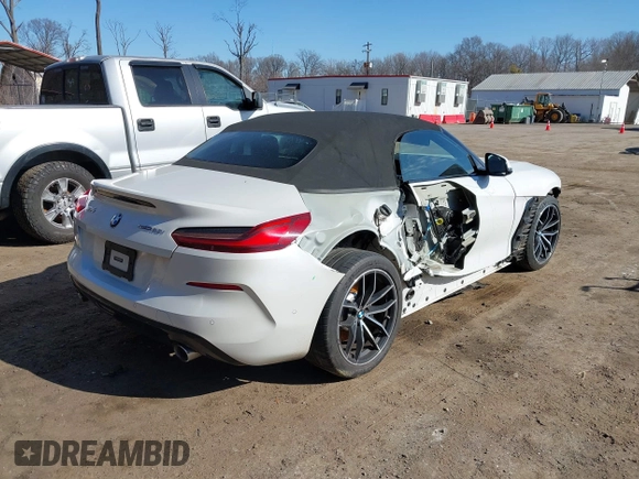 2020 BMW Z4 sDrive30i z VIN WBAHF3C09LWW54993, wystawiony jako IAAI lot #41757841 z przebiegiem Nie podano mil oraz . Historia ofert i sprzedaży dostępna na DreamBid. Obrazek 4.