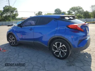 2018 Toyota C-HR XLE z VIN NMTKHMBX4JR054062, wystawiony jako Copart lot #63602235 z przebiegiem 82 111 mil mil oraz Czysty tytuł • Clean title. Historia ofert i sprzedaży dostępna na DreamBid. Obrazek 2.