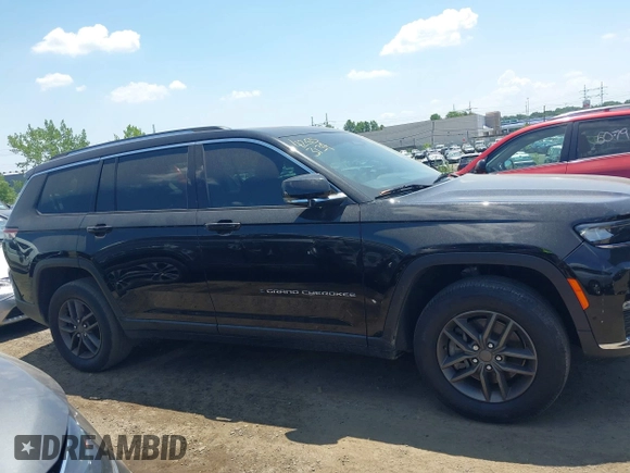 2022 Jeep Grand Cherokee Limited with VIN 1C4RJKBGXN8541947, listed as a IAAI auction lot 42553134 with 1,930 mi miles and . Bid and sale history available at DreamBid. Image 12.