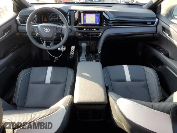 2025 Toyota Camry LE with VIN 4T1DAACK7SU543631, listed as a Copart auction lot 51137315 with 5,138 mi miles and Salvage Title. Bid and sale history available at carsss.com. Image 8.