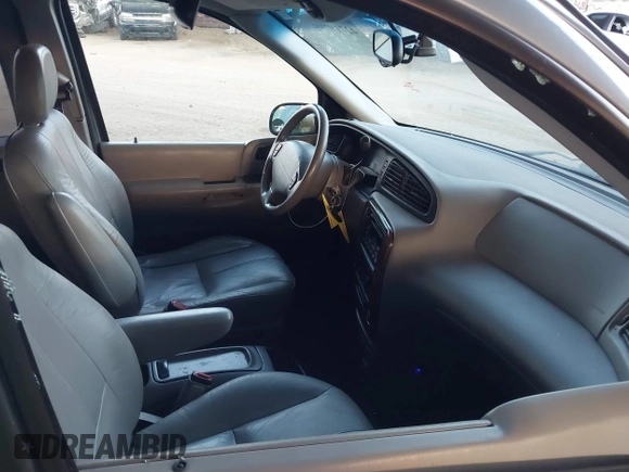 2000 Ford Windstar SEL with VIN 2FMZA5349YBB92945, listed as a IAAI auction lot 42719799 with 105,792 mi miles and . Bid and sale history available at DreamBid. Image 5.