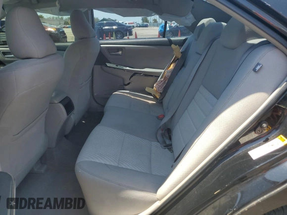 2017 Toyota Camry XLE z VIN 4T1BF1FK1HU781648, wystawiony jako Copart lot #57141715 z przebiegiem 70 437 mil mil oraz Szkoda całkowita • Salvage title. Historia ofert i sprzedaży dostępna na DreamBid. Obrazek 10.