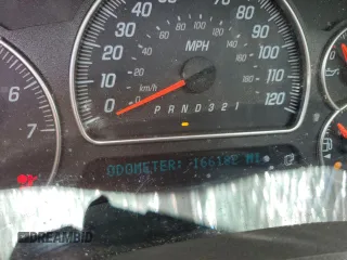 2008 GMC Envoy SLE2 with VIN 1GKDS13S382172154, listed as a Copart auction lot 61026404 with 166,182 mi miles and Salvage Title. Bid and sale history available at carsss.com. Image 9.