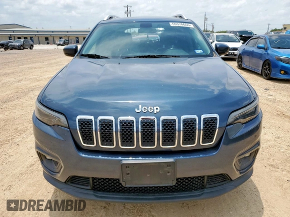 2019 Jeep Cherokee Latitude Plus z VIN 1C4PJLLB5KD383813, wystawiony jako Copart lot #59374655 z przebiegiem 45 506 mil mil oraz Szkoda całkowita • Salvage title. Historia ofert i sprzedaży dostępna na DreamBid. Obrazek 5.