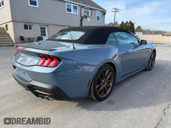 2024 Ford Mustang GT Premium with VIN 1FAGP8FF6R5100632, listed as a Copart auction lot 85925134 with 4,522 mi miles and Clean title. Bid and sale history available at DreamBid. Image 3.