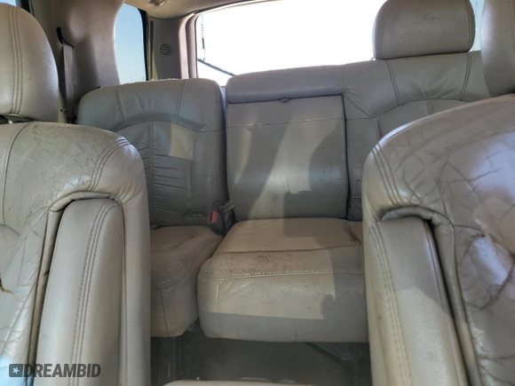 2002 Chevrolet Tahoe LT with VIN 1GNEC13Z92R206355, listed as a Copart auction lot 52462955 with 110,918 mi miles and Salvage Title. Bid and sale history available at carsss.com. Image 10.