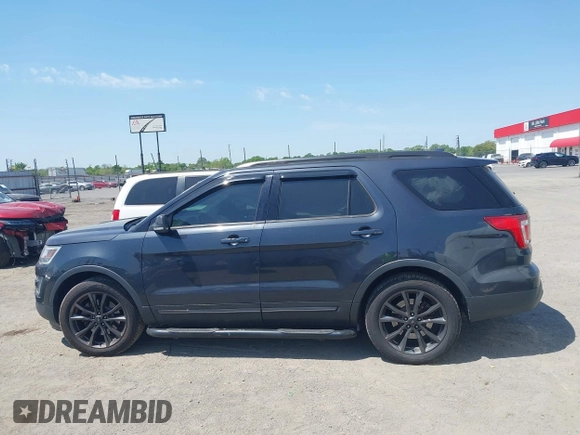 2017 Ford Explorer XLT z VIN 1FM5K8D8XHGA86463, wystawiony jako IAAI lot #42043922 z przebiegiem 83 025 mil mil oraz . Historia ofert i sprzedaży dostępna na DreamBid. Obrazek 14.