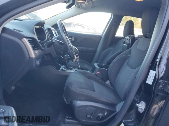 2017 Jeep Cherokee Latitude with VIN 1C4PJLCB3HD221543, listed as a Copart auction lot 84190664 with 112,626 mi miles and Salvage Title. Bid and sale history available at carsss.com. Image 7.