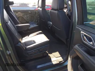 2023 Chevrolet Suburban Premier z VIN 1GNSKFKD9PR278771, wystawiony jako IAAI lot #42198380 z przebiegiem 55 359 mil mil oraz . Historia ofert i sprzedaży dostępna na DreamBid. Obrazek 8.