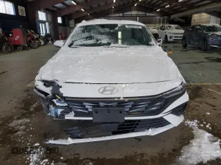 2024 Hyundai Elantra SEL with VIN KMHLS4DG2RU772054, listed as a Copart auction lot 88602205 with 14,822 mi miles and Salvage title. Bid and sale history available at DreamBid. Image 5.