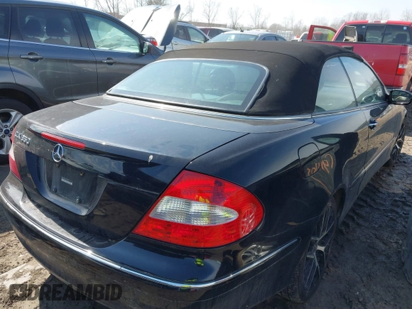 2008 Mercedes-Benz CLK 350 z VIN WDBTK56F98T097935, wystawiony jako IAAI lot #41764830 z przebiegiem 172 451 mil mil oraz . Historia ofert i sprzedaży dostępna na DreamBid. Obrazek 4.