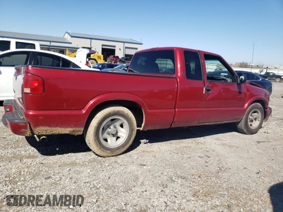 2001 GMC Sonoma SLS 1SG z VIN 1GTCS19W918225024, wystawiony jako Copart lot #49043895 z przebiegiem 140 616 mil mil oraz Szkody całkowita. Historia ofert i sprzedaży dostępna na DreamBid. Obrazek 3.