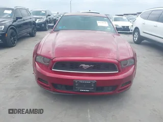 2014 Ford Mustang V6 z VIN 1ZVBP8AM3E5332204, wystawiony jako IAAI lot #42170138 z przebiegiem 112 105 mil mil oraz . Historia ofert i sprzedaży dostępna na DreamBid. Obrazek 12.