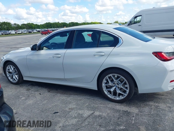 2025 BMW 3 Series 330i with VIN 3MW69CW02S8E96501, listed as a IAAI auction lot 42586210 with 10,953 mi miles and . Bid and sale history available at DreamBid. Image 14.