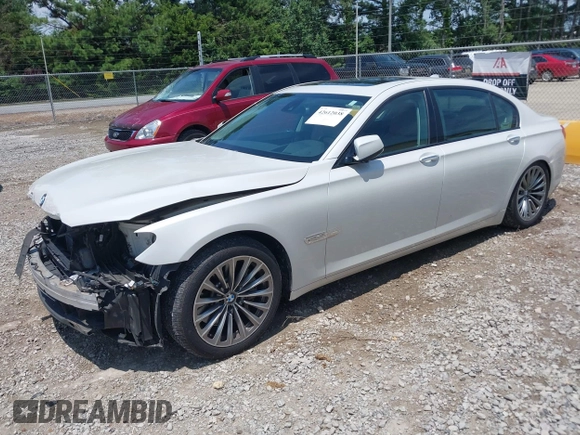 2011 BMW 7 Series 750Li с VIN WBAKB8C51BC852090, выставлен на аукционе IAAI как лот 42612038 с пробегом 101 179 миль миль и . История ставок и продаж доступна на DreamBid. Изображение 2.