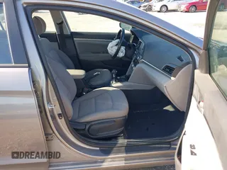 2020 Hyundai Elantra Value Edition z VIN KMHD84LF1LU066065, wystawiony jako IAAI lot #42214902 z przebiegiem 45 683 mil mil oraz . Historia ofert i sprzedaży dostępna na DreamBid. Obrazek 5.