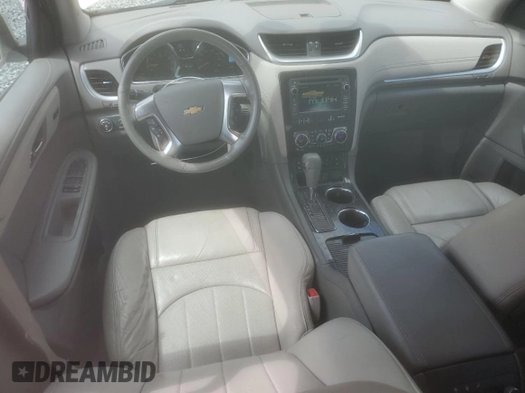2015 Chevrolet Traverse LTZ z VIN 1GNKRJKD8FJ269524, wystawiony jako Copart lot #56700805 z przebiegiem 110 605 mil mil oraz Szkoda całkowita • Salvage title. Historia ofert i sprzedaży dostępna na DreamBid. Obrazek 8.