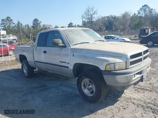 2000 Dodge Ram 1500 with VIN 3B7HC13Z0YG159943, listed as a IAAI auction lot 41801190 with 1 mi miles. Bid and sale history available at carsss.com. Image 1.