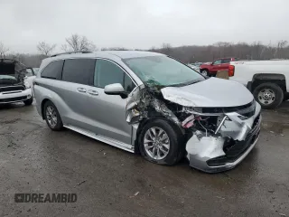 2024 Toyota Sienna LE z VIN 5TDKSKFC6RS125286, wystawiony jako Copart lot #51296895 z przebiegiem 6 292 mil mil oraz Szkoda całkowita • Salvage title. Historia ofert i sprzedaży dostępna na DreamBid. Obrazek 4.