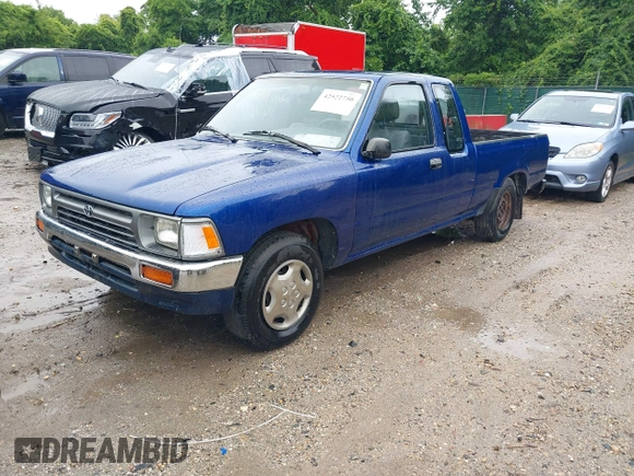 1992 Toyota Pickup DLX z VIN JT4RN93P5N5062042, wystawiony jako IAAI lot #42522750 z przebiegiem 279 395 mil mil oraz . Historia ofert i sprzedaży dostępna na DreamBid. Obrazek 2.