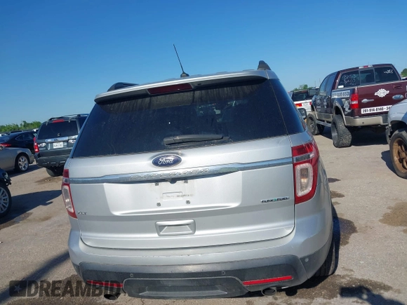 2014 Ford Explorer XLT with VIN 1FM5K7D81EGA74577, listed as a IAAI auction lot 41970759 with 194,847 mi miles. Bid and sale history available at carsss.com. Image 16.
