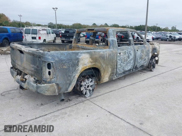 2022 Ram 2500 Laramie z VIN 3C6UR5FL2NG167783, wystawiony jako IAAI lot #41408087 z przebiegiem Nie podano mil oraz . Historia ofert i sprzedaży dostępna na DreamBid. Obrazek 4.