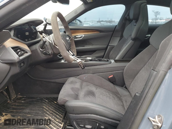 2023 Audi e-tron GT Premium Plus z VIN WAUFJBFW2P7002510, wystawiony jako Copart lot #44604894 z przebiegiem 14 833 mil mil oraz . Historia ofert i sprzedaży dostępna na DreamBid. Obrazek 7.