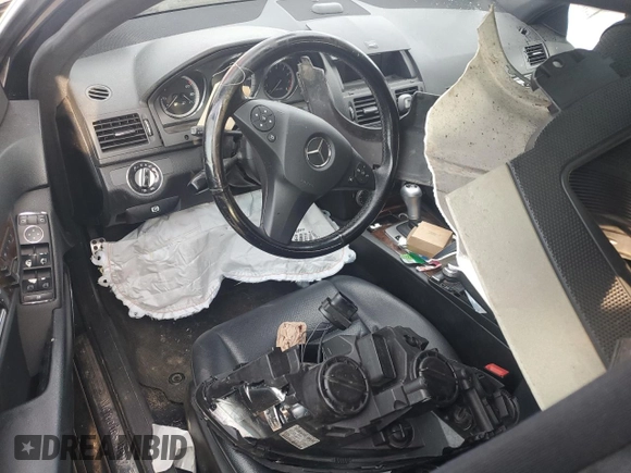 2010 Mercedes-Benz C 300 Sport z VIN WDDGF8BB5AF425972, wystawiony jako Copart lot #54118115 z przebiegiem Nie podano mil oraz Szkoda całkowita • Salvage title. Historia ofert i sprzedaży dostępna na DreamBid. Obrazek 8.