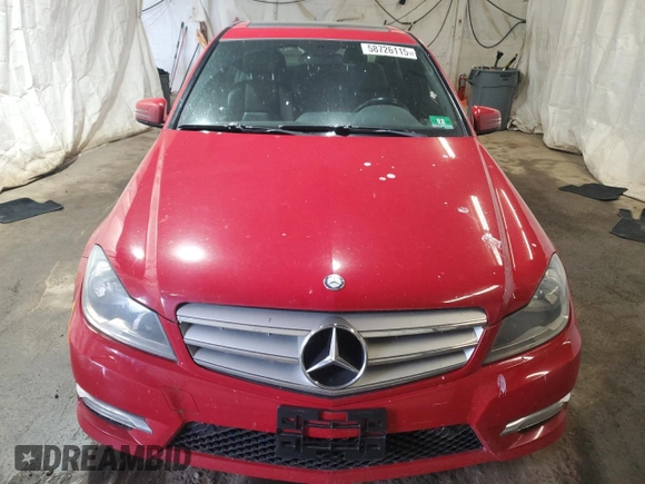 2013 Mercedes-Benz C 300 Sport z VIN WDDGF8AB6DR262303, wystawiony jako Copart lot #58726115 z przebiegiem 130 571 mil mil oraz Czysty tytuł • Clean title. Historia ofert i sprzedaży dostępna na DreamBid. Obrazek 5.