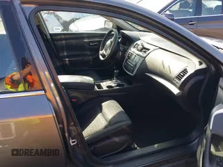 2016 Nissan Altima S with VIN 1N4AL3AP8GN344669, listed as a IAAI auction lot 41904503 with 152,899 mi miles and . Bid and sale history available at carsss.com. Image 5.